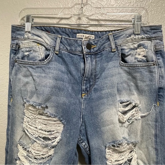 Alice + Olivia Midrise Amazing Ripped Boyfriend Jeans Size 30 - Picture 6 of 8